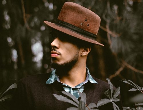 Caída de pelo en otoño en hombres: ¿Por qué ocurre?